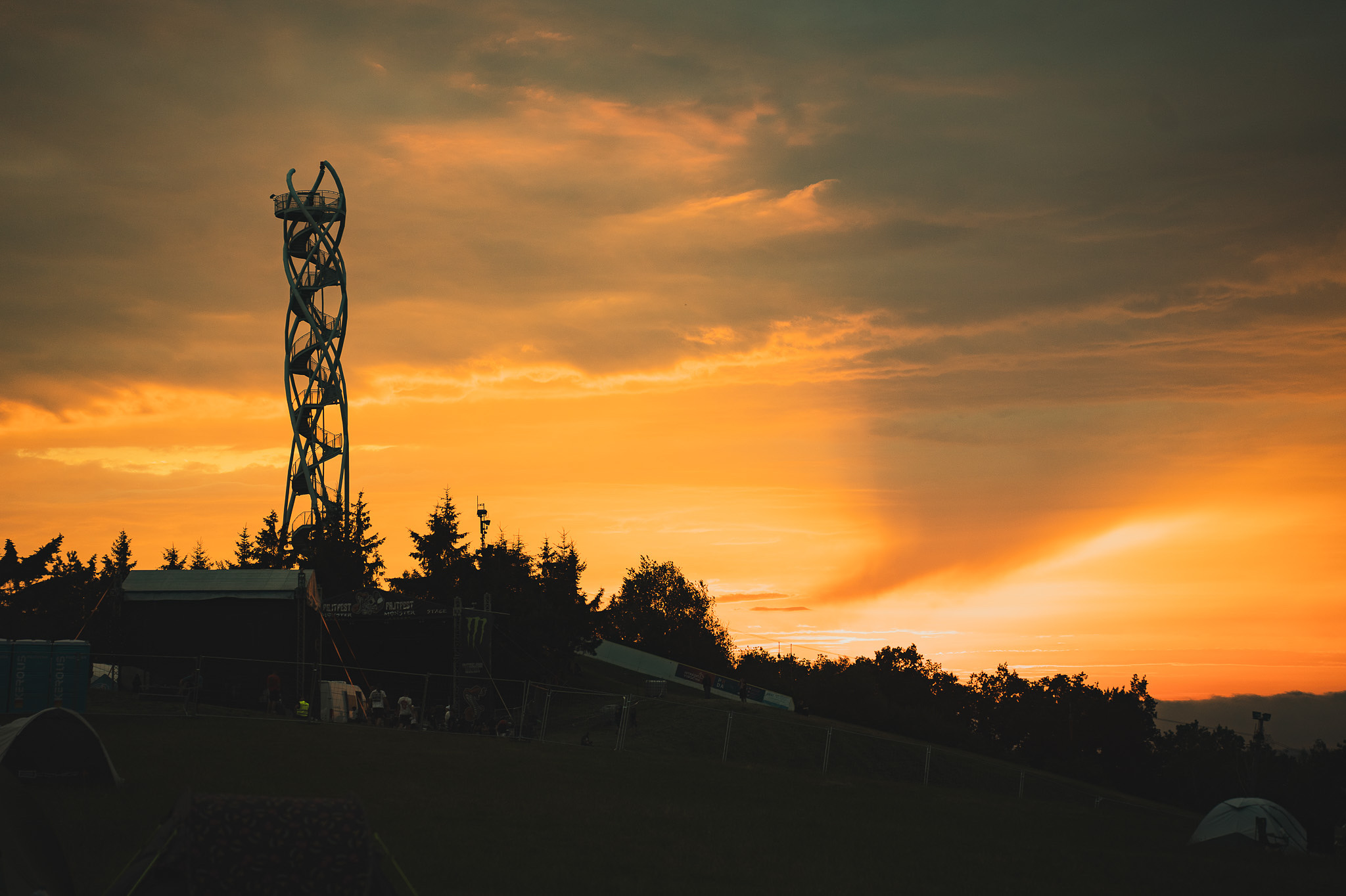 124302D7-8315-45A6-B9DB-EF82605F9201